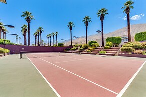 Community Pool Access: Chic Palm Springs Condo