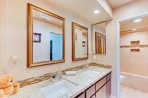 Community Pool Access: Chic Palm Springs Condo