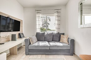 Cozy Miami Beach Apartment < 1 Mi to Ocean!