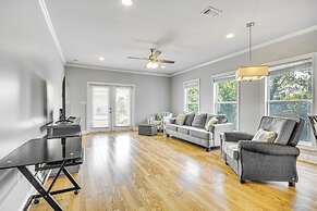 Biloxi Condo w/ Community Pool ~ Half-mi to Beach!