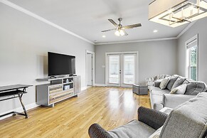 Biloxi Condo w/ Community Pool ~ Half-mi to Beach!