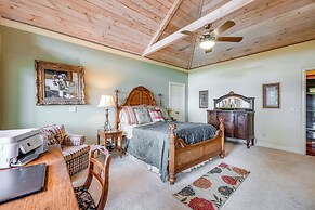 Stunning Hiawassee Hideaway w/ Impeccable Views!