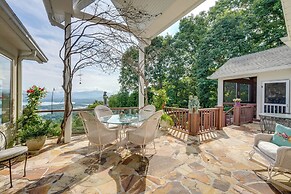 Stunning Hiawassee Hideaway w/ Impeccable Views!