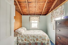 Rockport Cottage w/ Patio - Steps to Beach!