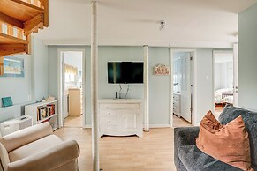 Rockport Cottage w/ Patio - Steps to Beach!