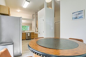 Park Village Home w/ Pond: 6 Mi to Downtown Cary