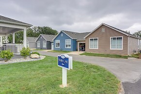 Lakeside Marblehead Home w/ Screened Patio!