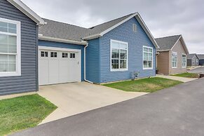 Lakeside Marblehead Home w/ Screened Patio!