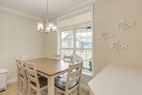 Lakeside Marblehead Home w/ Screened Patio!