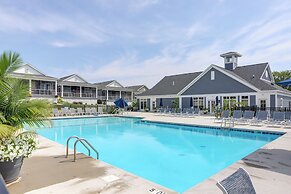 Lakeside Marblehead Home w/ Screened Patio!