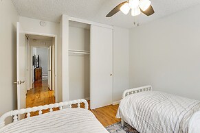 Huntington Beach Home: Fire Pit, Grill + More!