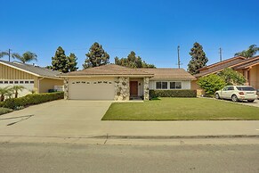 Huntington Beach Home: Fire Pit, Grill + More!