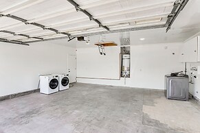 Huntington Beach Home: Fire Pit, Grill + More!