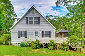 Private Island Getaway in Roanoke Rapids w/ Grill!