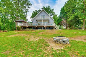 Private Island Getaway in Roanoke Rapids w/ Grill!
