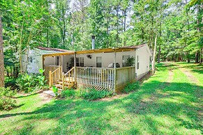 Pet-friendly Sparta Retreat: Boat Dock & Fire Pit!