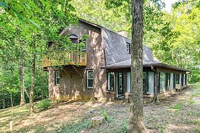 Woodsy Concord Retreat ~ 11 Mi to Nascar!