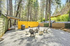 Walk to Winery: Cozy Cabin w/ Fire Pit in Murphys