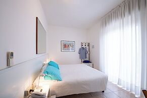 Le Petit Hotel