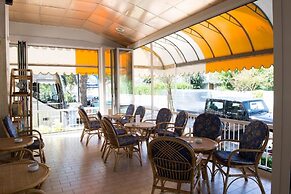 Le Petit Hotel