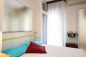 Le Petit Hotel