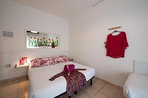 Le Petit Hotel