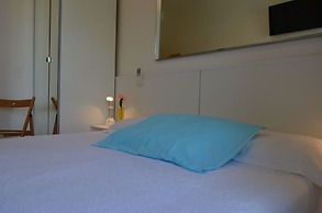 Le Petit Hotel