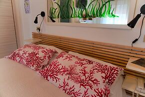 Le Petit Hotel