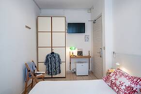 Le Petit Hotel