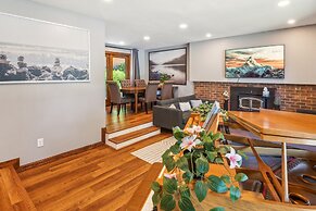 Nature Escape: Family Home With Playroom & Office 4 Bedroom Home by Re
