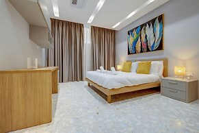 Premier Seafront Living: Ultra-luxury in Sliema