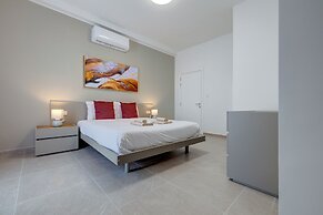 Elegant Sliema Penthouse, Panoramic Terrace