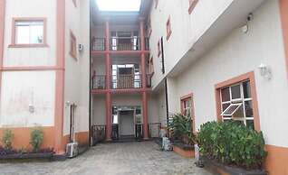 Franphinas Suites and Hotel