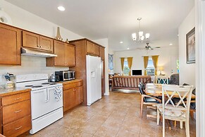 Trails Sisters-calm on the Edge of Town