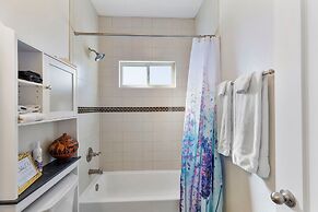 Trails Sisters-calm on the Edge of Town