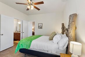 Trails Sisters-calm on the Edge of Town