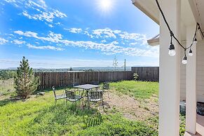 Trails Sisters-calm on the Edge of Town