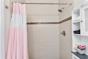 Trails Sisters-calm on the Edge of Town