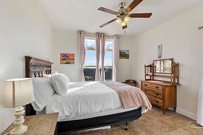 Trails Sisters-calm on the Edge of Town