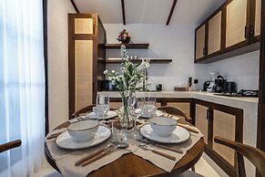 Moonlight Villa by EVDEkimi