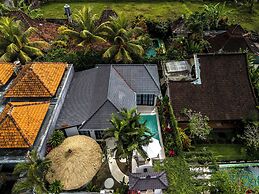 Moonlight Villa by EVDEkimi