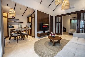 Moonlight Villa by EVDEkimi