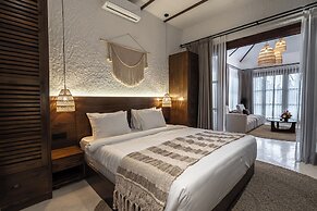 Moonlight Villa by EVDEkimi