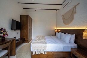 Moonlight Villa by EVDEkimi