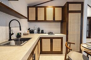 Moonlight Villa by EVDEkimi