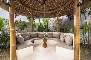 Moonlight Villa by EVDEkimi