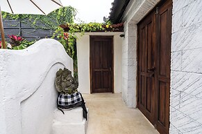 Moonlight Villa by EVDEkimi