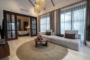 Moonlight Villa by EVDEkimi