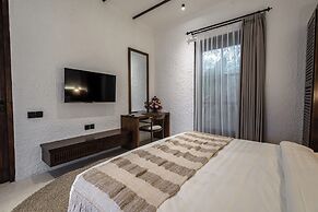 Moonlight Villa by EVDEkimi