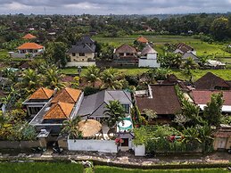 Moonlight Villa by EVDEkimi